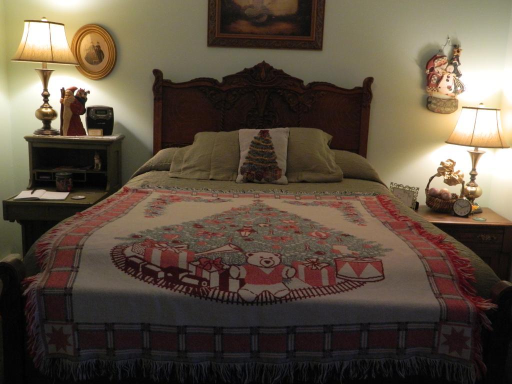Ej Bowman House Bed & Breakfast Lancaster Room photo